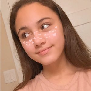 Meet your Posher, Clair